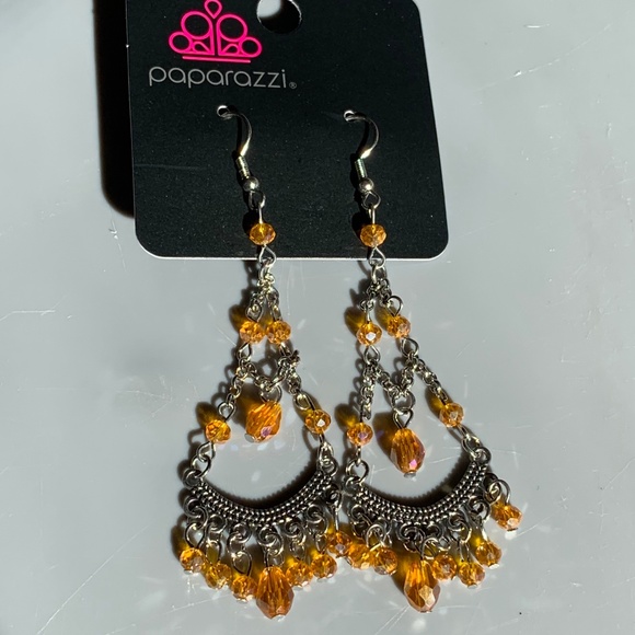 paparazzi Jewelry - Dangle Earrings